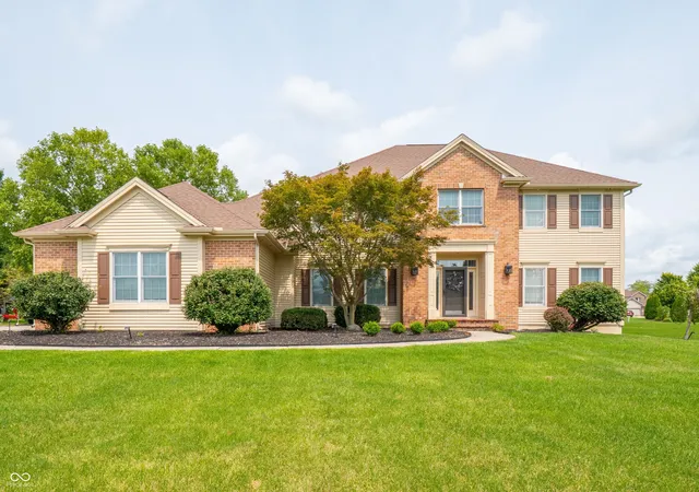 2nd image of 2232 Longleaf Dr, Fort Wayne, IN 46814 | MLS# 22119727