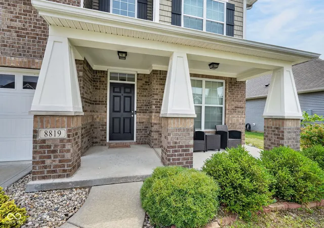 3rd image of 8819 Castleblaney Dr, Brownsburg, IN 46112 | MLS# 22119736