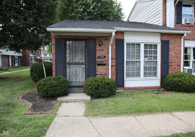 1st image of 718 Ferndale Ct, Indianapolis, IN 46227 | MLS# 22119741
