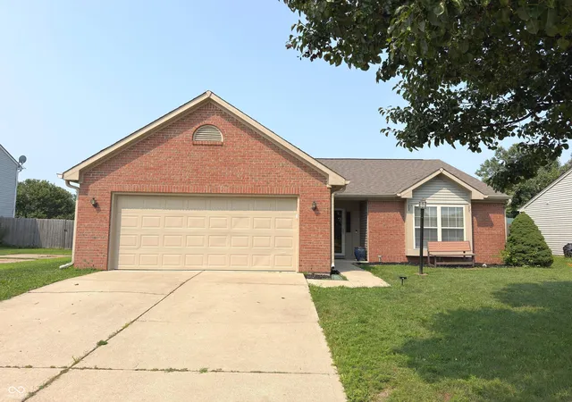 2nd image of 5120 Thompson Park Blvd, Indianapolis, IN 46237 | MLS# 22119748
