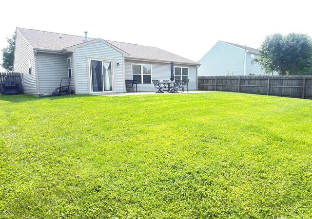 3rd image of 5120 Thompson Park Blvd, Indianapolis, IN 46237 | MLS# 22119748