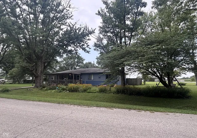 2nd image of 6659 Reed Dr, Pittsboro, IN 46167 | MLS# 22119759