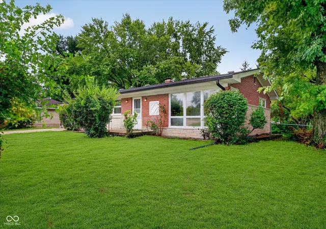3rd image of 289 W County Line, Greenwood, IN 46142 | MLS# 22119769