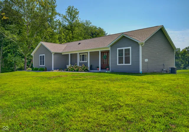 Photo 2 of Single family home for sale at 4497 E 500 S, Columbus, IN 47201 | MLS# 22119772 | Listing updated on 2026-09-30