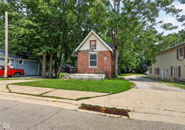 1st image of 510 E Chestnut St, Crawfordsville, IN 47933 | MLS# 22119773