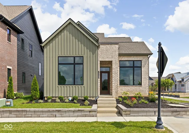 1st image of 1558 Rochester Dr, Westfield, IN 46074 | MLS# 22119782