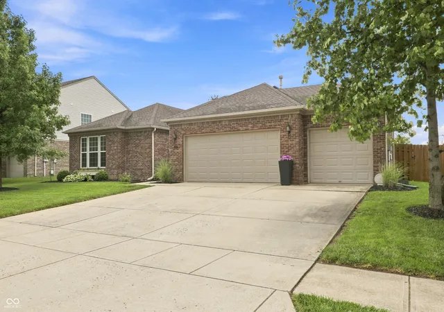 3rd image of 9332 N Bayland Dr, Mc Cordsville, IN 46055 | MLS# 22119789