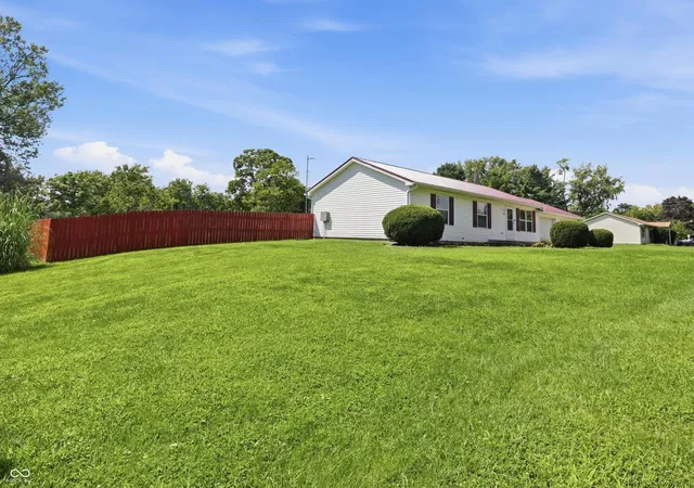 3rd image of 118 S Jackson St, Waveland, IN 47989 | MLS# 22119790