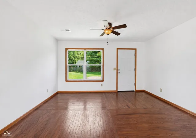 4th image of 118 S Jackson St, Waveland, IN 47989 | MLS# 22119790
