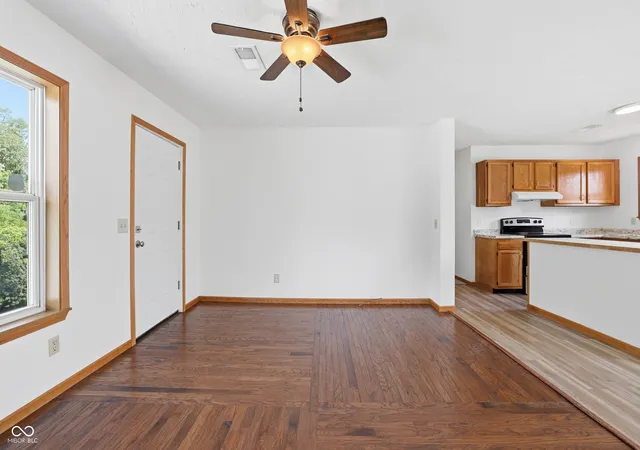 5th image of 118 S Jackson St, Waveland, IN 47989 | MLS# 22119790
