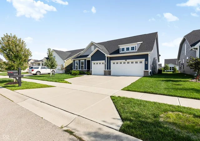2nd image of 1221 Malbec Cir, Westfield, IN 46074 | MLS# 22119812