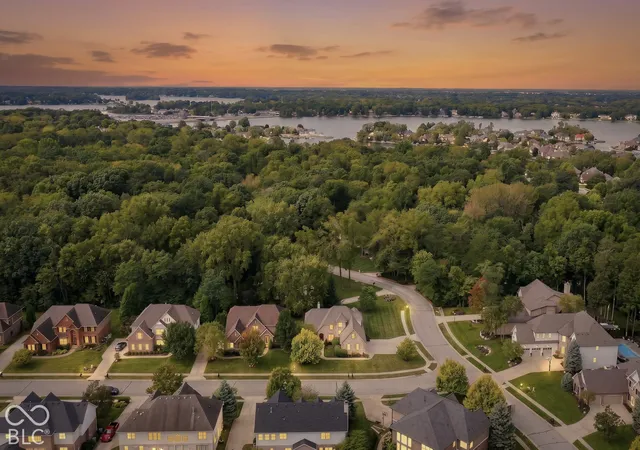 Photo 2 of Single family home for sale at 10041 Wading Crane Ave, Fishers, IN 46055 | MLS# 22119824 | Listing updated on 2026-10-06