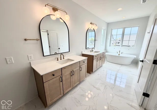 Photo 4 of Single family home for sale at 16866 Ackerson Blvd, Westfield, IN 46074 | MLS# 22119832 | Listing updated on 2026-10-01