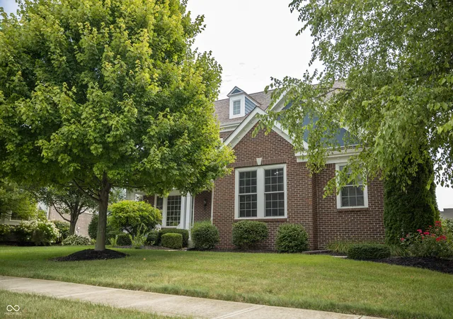 Photo 3 of Single family home for sale at 3271 Wildlife Trl, Zionsville, IN 46077 | MLS# 22119837 | Listing updated on 2026-10-07