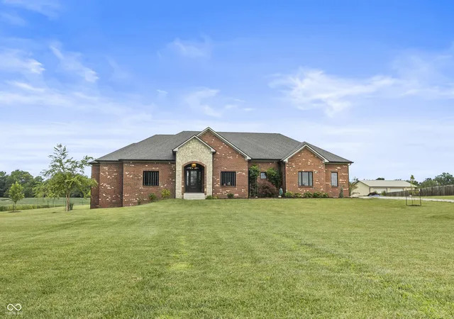 Photo 2 of Single family home for sale at 4250 N State Road 75, Thorntown, IN 46071 | MLS# 22119844 | Listing updated on 2026-10-08
