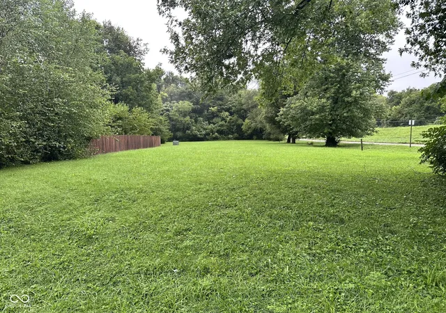 2nd image of 7902 N Keystone Ave, Indianapolis, IN 46240 | MLS# 22119848