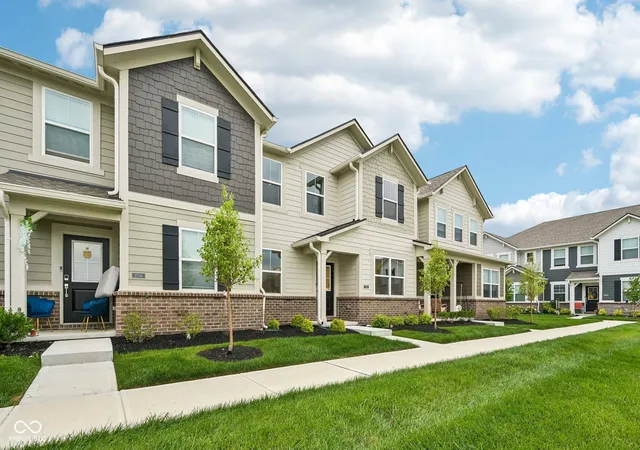 Photo 3 of Sale Pending at 1712 Clifton Ln, Westfield, IN 46074 | MLS# 22119865 | Listing updated on 2026-09-23