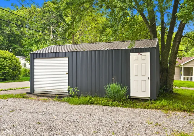 27th image of 133 E Broad St, Spiceland, IN 47385 | MLS# 22119869