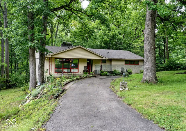 2nd image of 6220 Bramshaw Rd, Indianapolis, IN 46220 | MLS# 22119890