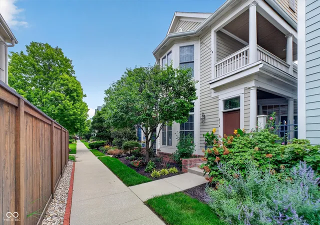 2nd image of 614 N Senate Ave, Indianapolis, IN 46202 | MLS# 22119891