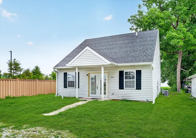 3rd image of 3008 N Pauline Ave, Muncie, IN 47303 | MLS# 22119894