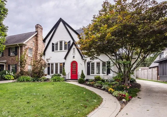 Photo 3 of Sale Pending at 5741 N Pennsylvania St, Indianapolis, IN 46220 | MLS# 22119903 | Listing updated on 2026-08-16