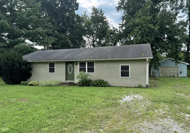Photo 3 of Sale Pending at 102 E Davidson St, Staunton, IN 47881 | MLS# 22119910 | Listing updated on 2026-09-13