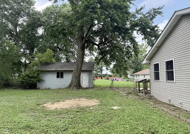 Photo 4 of Sale Pending at 102 E Davidson St, Staunton, IN 47881 | MLS# 22119910 | Listing updated on 2026-09-13