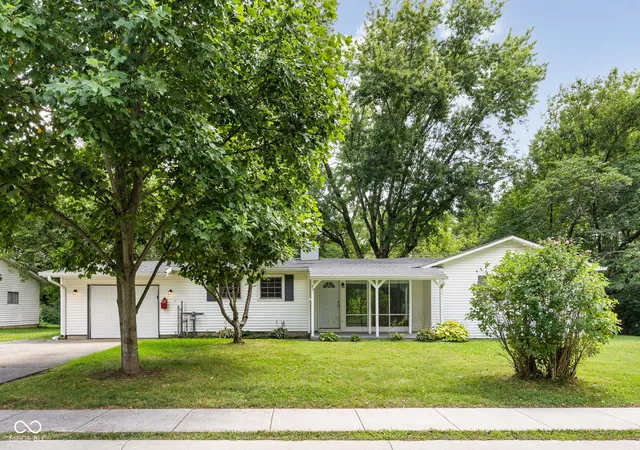 1st image of 47 Brookside Dr, Whiteland, IN 46184 | MLS# 22119912