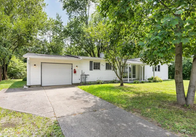 Photo 3 of Single family home for sale at 47 Brookside Dr, Whiteland, IN 46184 | MLS# 22119912 | Listing updated on 2026-09-21