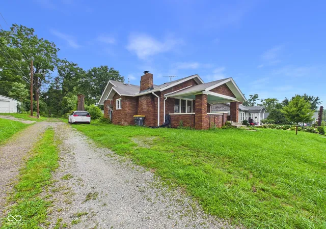 2nd image of 915 Arrow Dr, Anderson, IN 46016 | MLS# 22119923