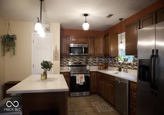 4th image of 7818 Jaclyn Dr, Indianapolis, IN 46237 | MLS# 22119935