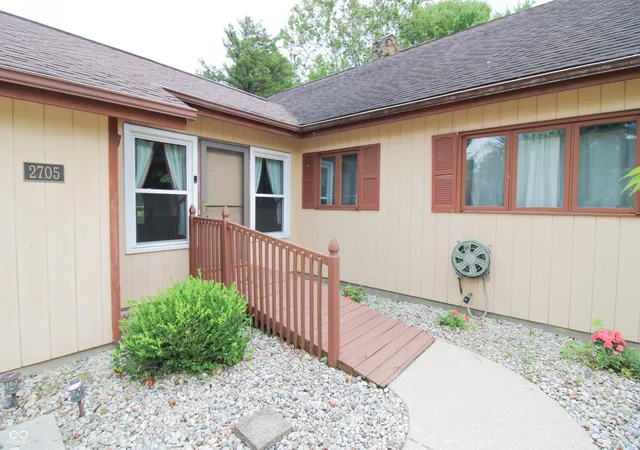 Photo 4 of Sale Pending at 2705 W County Rd 300 N, North Vernon, IN 47265 | MLS# 22119940 | Listing updated on 2026-08-25
