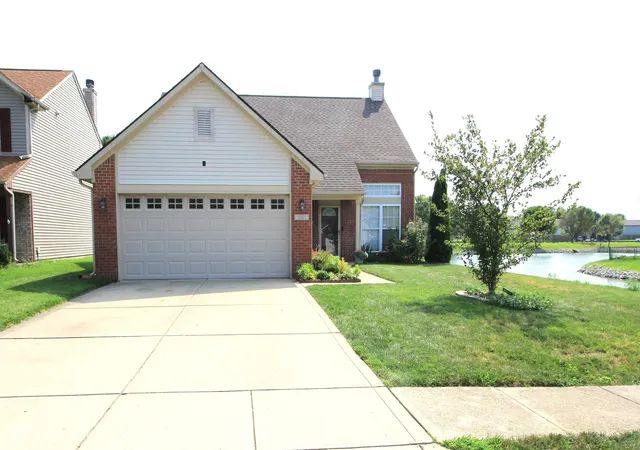 2nd image of 2399 Longleaf Dr, Greenwood, IN 46143 | MLS# 22119950