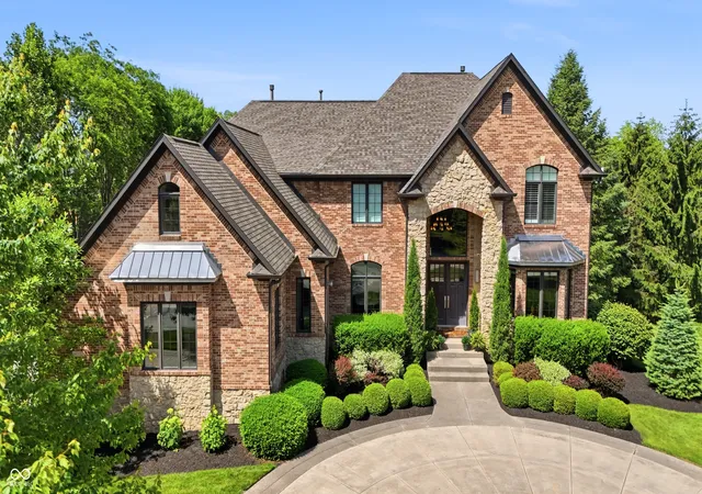 2nd image of 16032 Colleton Ct, Carmel, IN 46033 | MLS# 22119953