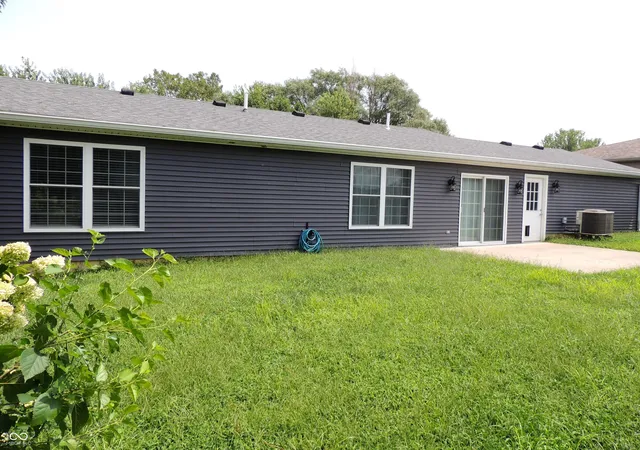 2nd image of 903 S Creek Dr E, Greensburg, IN 47240 | MLS# 22119956
