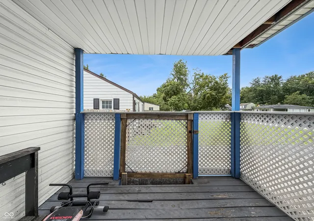 Photo 3 of Sale Pending at 887 S Auburn St, Indianapolis, IN 46241 | MLS# 22119964 | Listing updated on 2026-09-04
