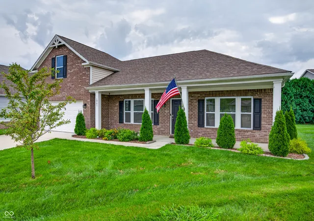 1st image of 1961 Conifer Ct, Columbus, IN 47201 | MLS# 22119968