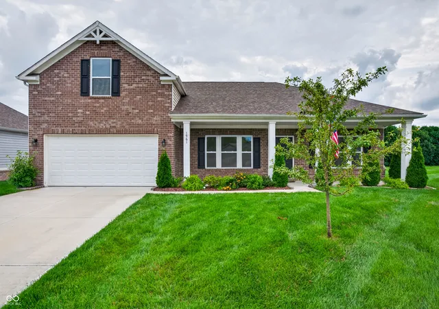 2nd image of 1961 Conifer Ct, Columbus, IN 47201 | MLS# 22119968