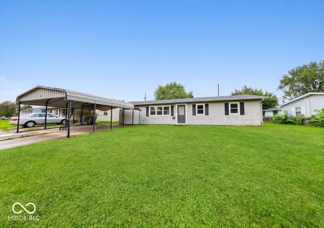 1st image of 343 Pleasant Dr, Whiteland, IN 46184 | MLS# 22119969