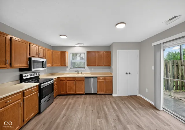 3rd image of 3012 River Birch Dr, Indianapolis, IN 46235 | MLS# 22119972