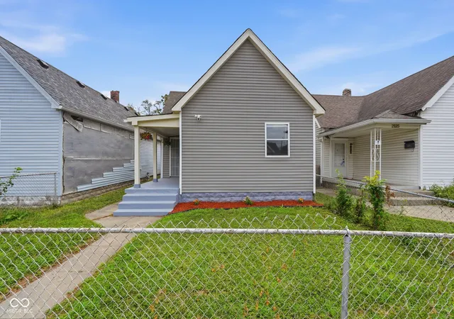 1st image of 2121 Webb St, Indianapolis, IN 46225 | MLS# 22119983
