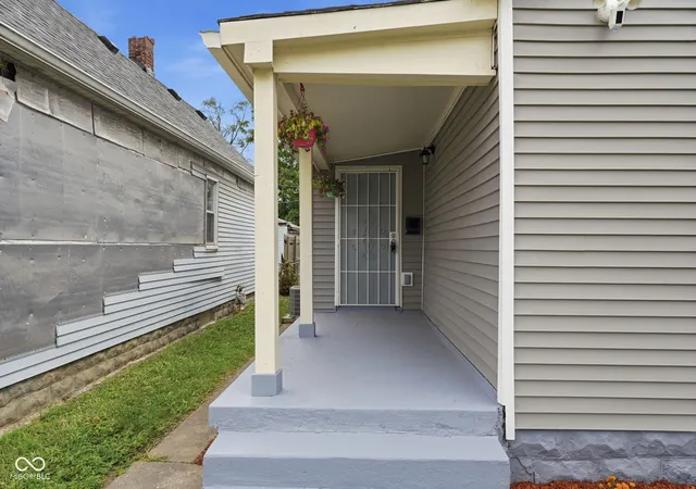 3rd image of 2121 Webb St, Indianapolis, IN 46225 | MLS# 22119983