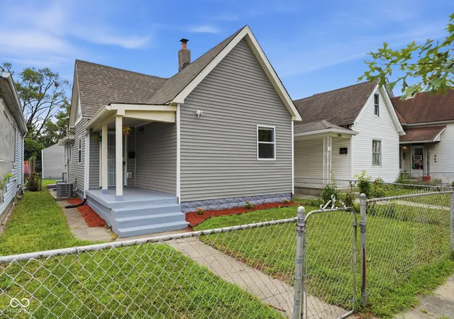 Photo 1 of Single family home for sale at 2121 Webb St, Indianapolis, IN 46225 | MLS# 22119983 | Listing updated on 2026-10-23