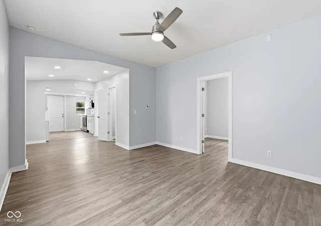 5th image of 2121 Webb St, Indianapolis, IN 46225 | MLS# 22119983