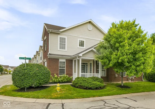 1st image of 10968 Lemongrass Dr, Zionsville, IN 46077 | MLS# 22119998