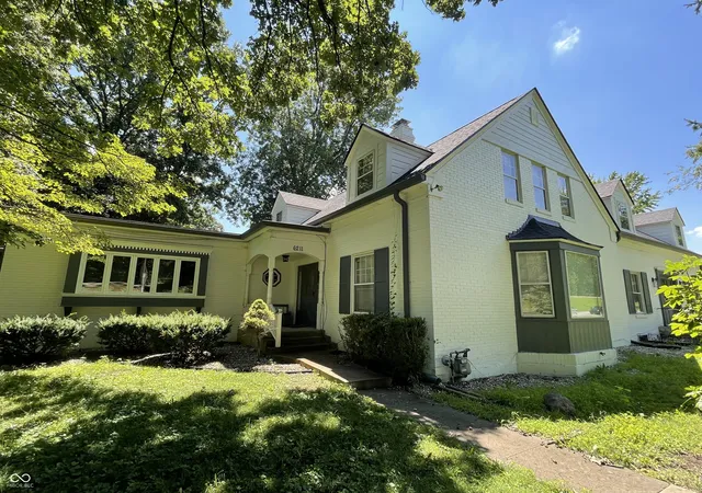 3rd image of 6209 Riverview Dr, Indianapolis, IN 46260 | MLS# 22120000