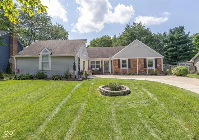 1st image of 114 Maplewood Dr, Noblesville, IN 46062 | MLS# 22120008