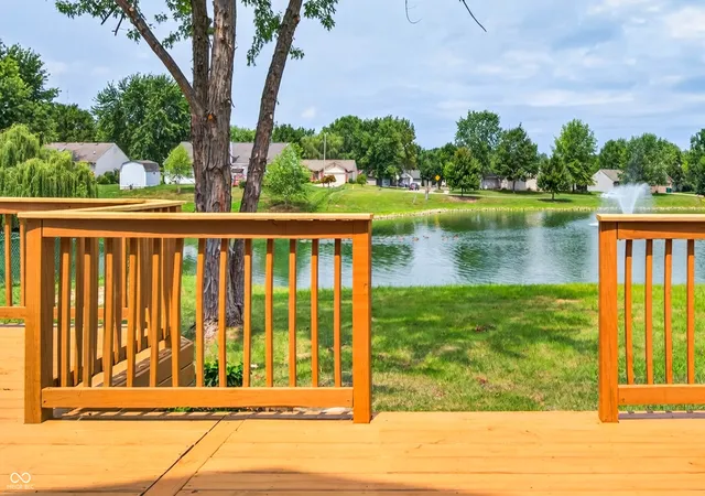 2nd image of 776 Shore View Dr, Franklin, IN 46131 | MLS# 22120013