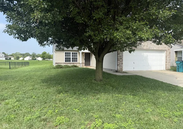 1st image of 1394 Valley Forge Dr, Indianapolis, IN 46234 | MLS# 22120014